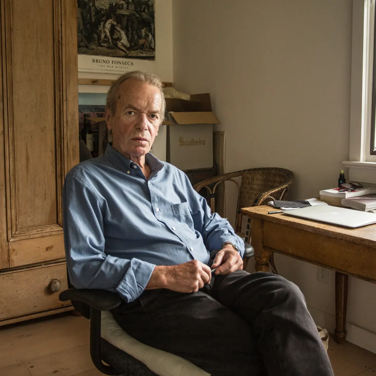 Where was Martin Amis born? When was Martin Amis born? Where does Alexa Martin live?