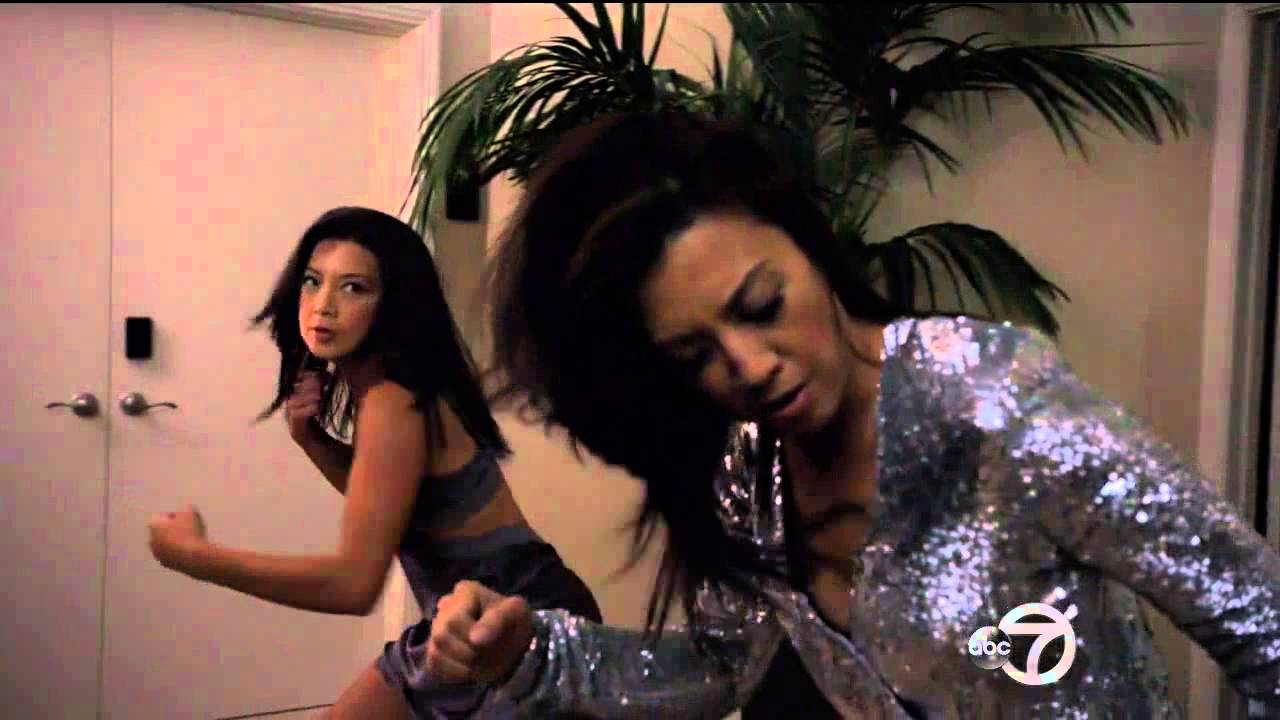Does Ming-Na Wen do her own fighting?