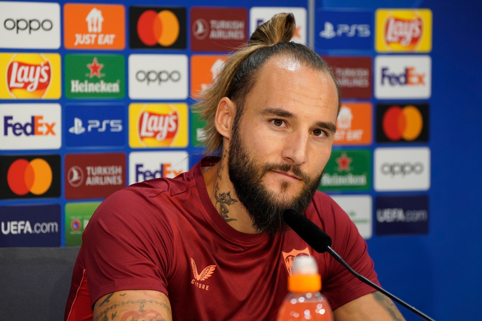 Nemanja Gudelj Parents: Meet Nebojša Gudelj and Olivera Gudelj