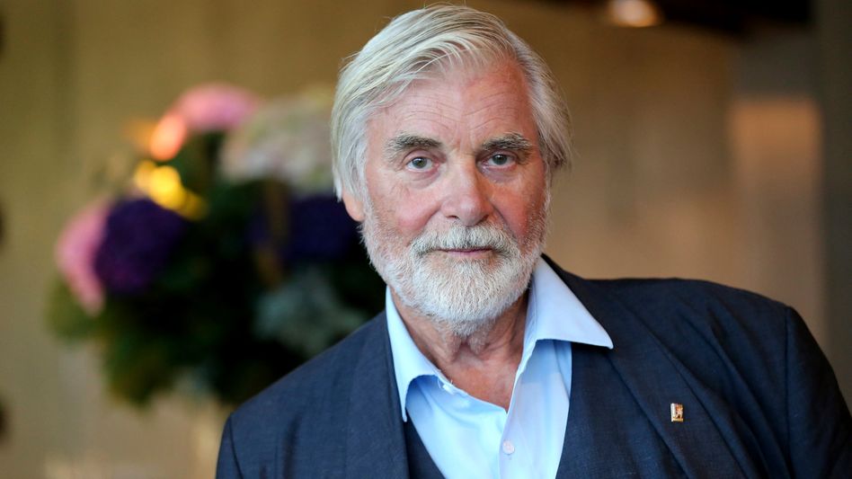 What was Peter Simonischek‘s role in ‘Army of Thieves’?