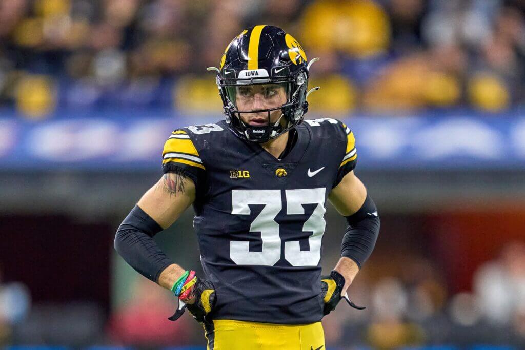Riley Moss NFL Draft, Vertical, Stats, Position, Twitter