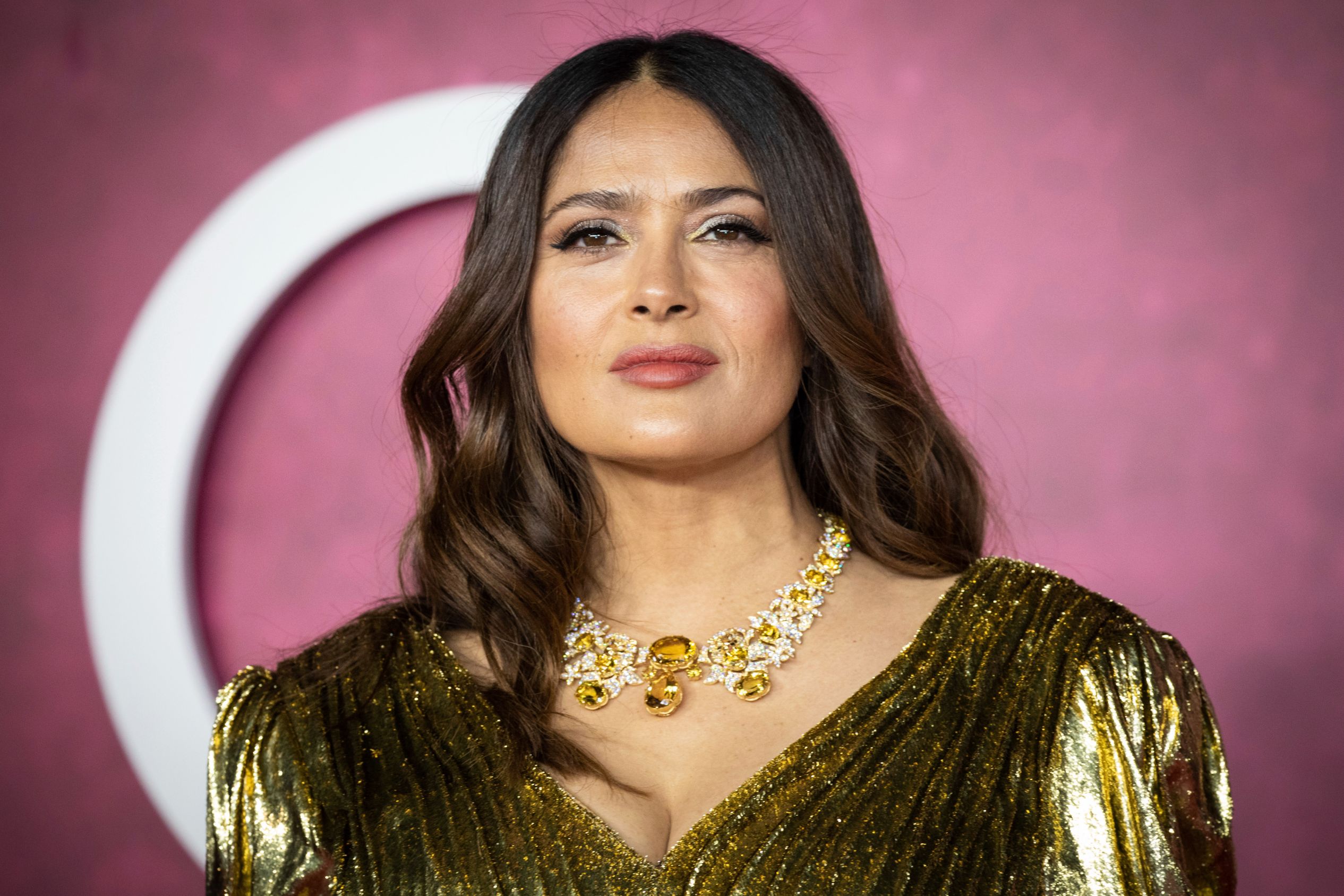 What is Salma Hayek beauty secrets? What cream does Salma Hayek use on her face?