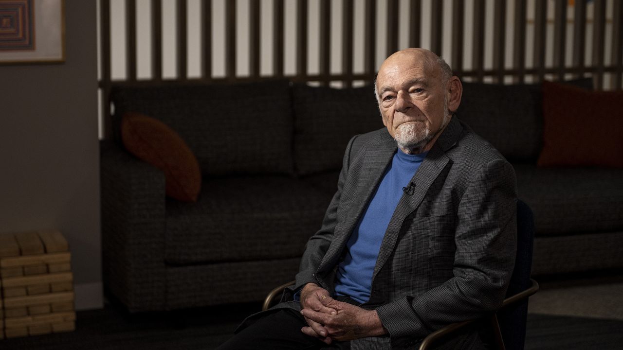 Sam Zell Age, Height, Businesses, Politics, Education, Young, Family