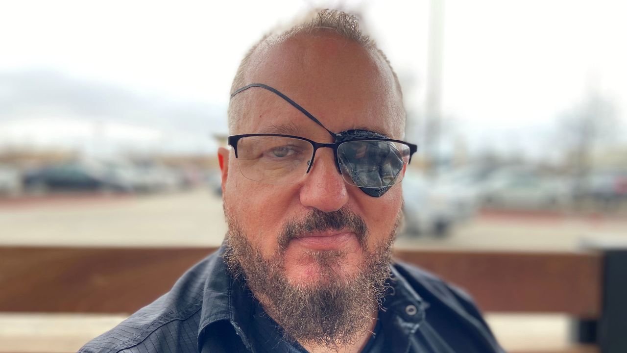 Stewart Rhodes Age, Height, Political Views, Education, Family