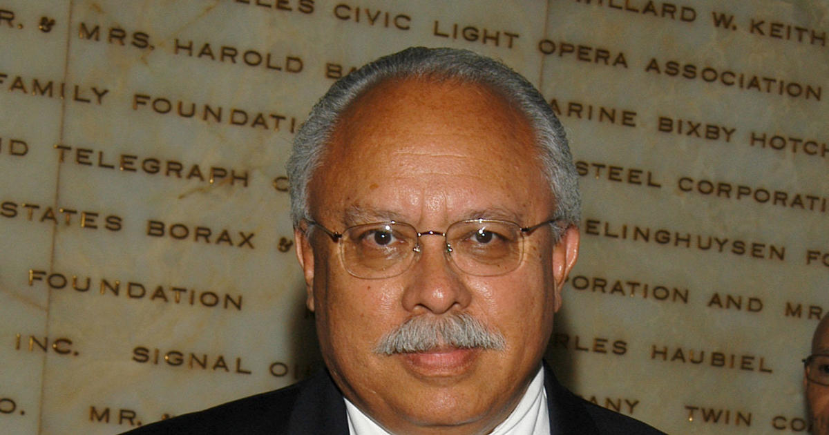 Tony Valdez Age, Height, Education, Previous Offices, Young, Family, Awards