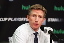 Where is Dave Hakstol coaching? When did Dave Hakstol coach und?