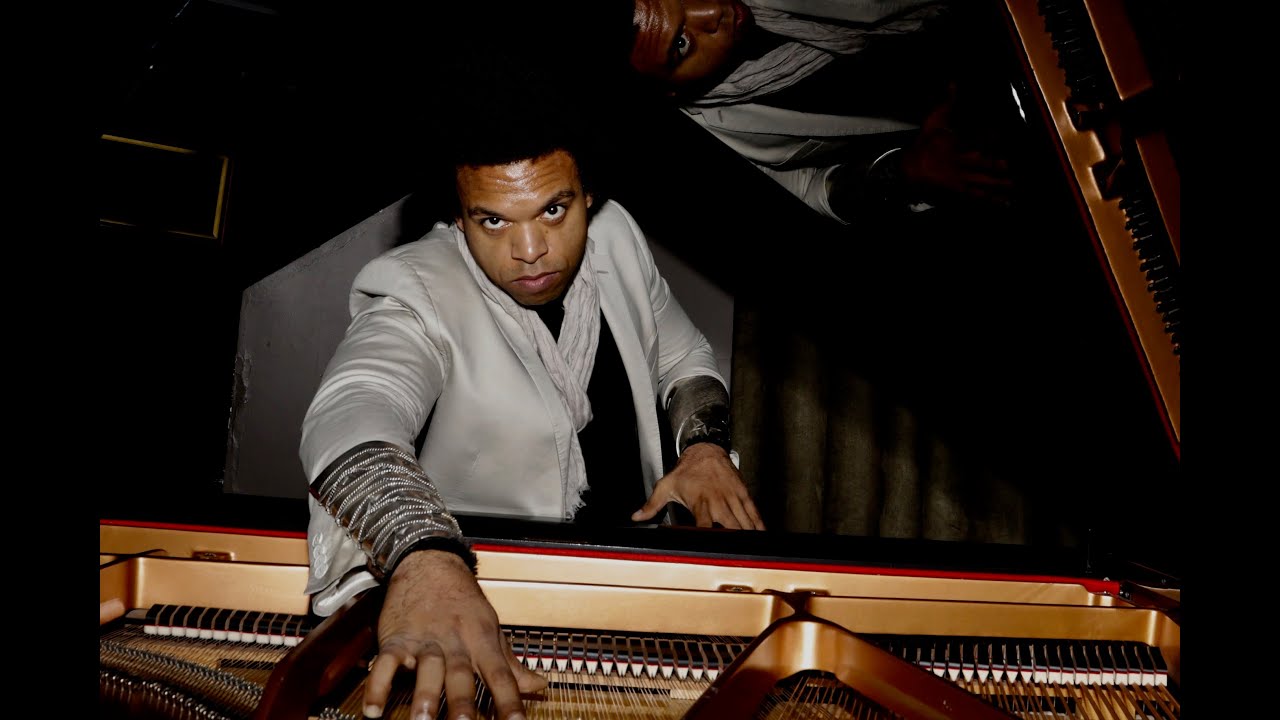 Eric Lewis (ELEW) AGT, Ted Talk, Instagram, Tour