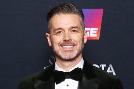 What is Jock Zonfrillo holding in MasterChef? What does Jock carry in his hands?