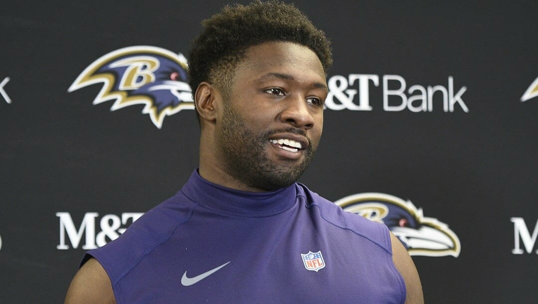 Roquan Smith Contract, Stats, Trade, 40 time, Agent, PFF, College, Jersey, School