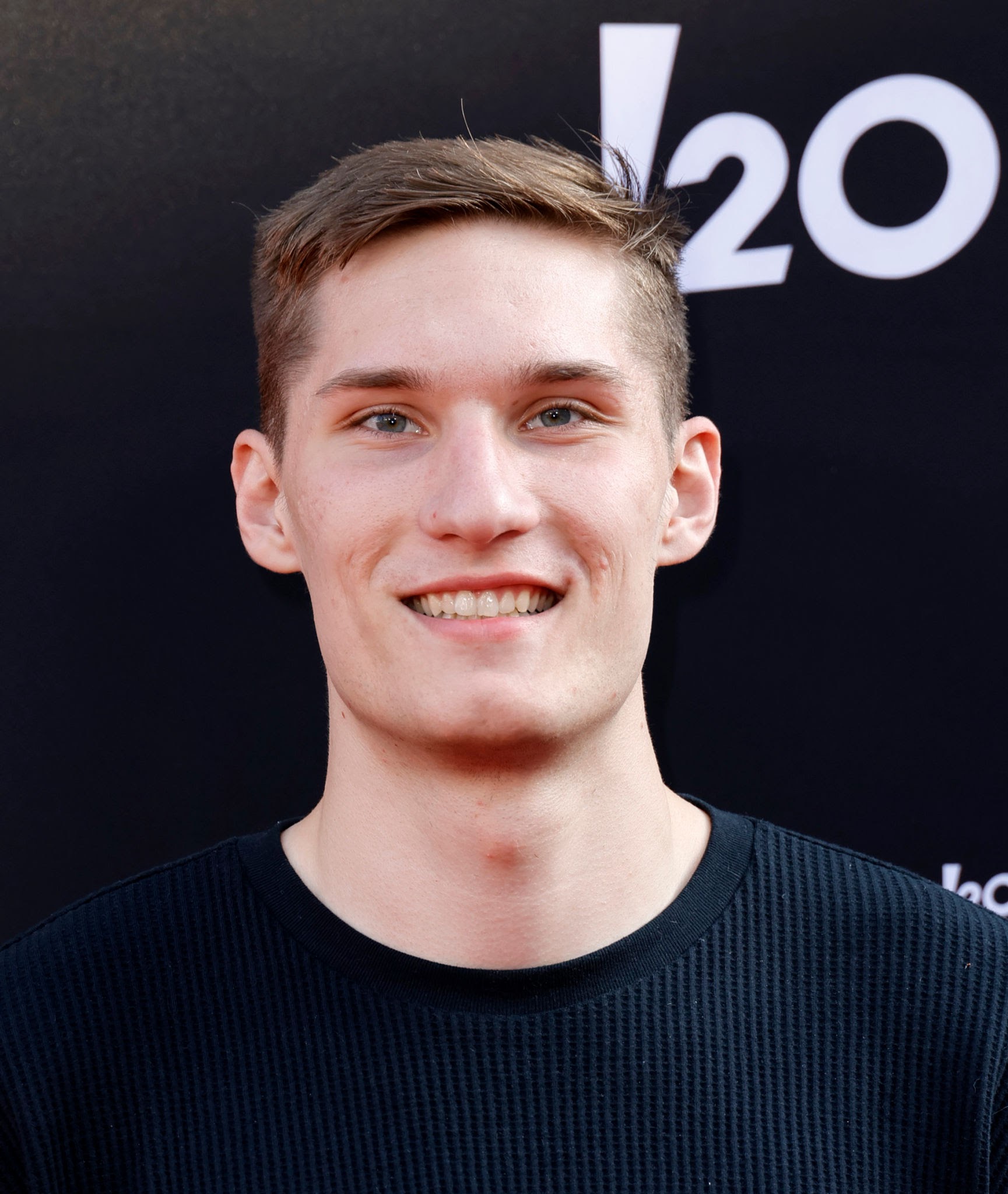 Ąžuolas Tubelis Age, NBA Draft, Instagram, Wingspan, Family