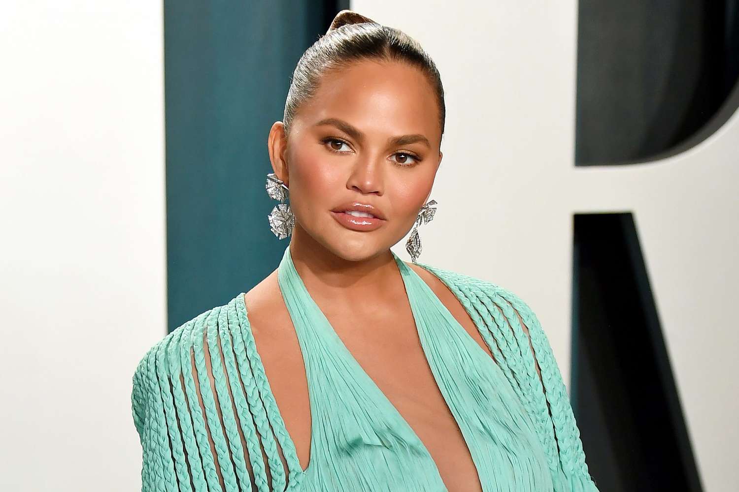 How did Chrissy get pregnant again? What is Chrissy Teigen’s fertility issue?