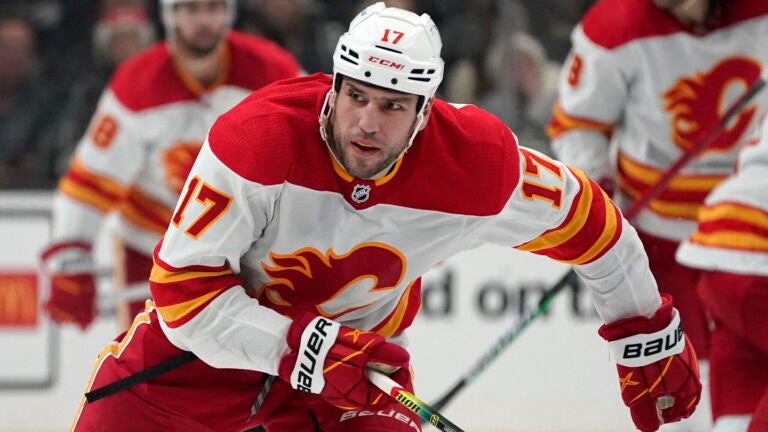 Milan Lucic Height, Age, Salary, Trade, Stats, Contract