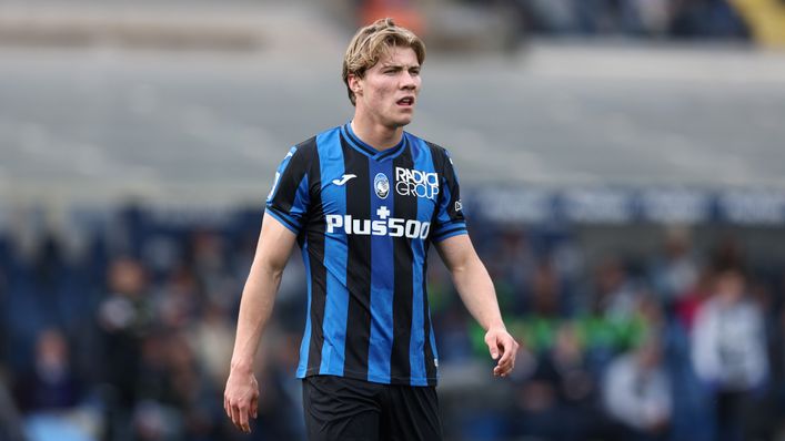 Rasmus Højlund Age, Height, Teams Played, Position, Number, Education, Family, Instagram