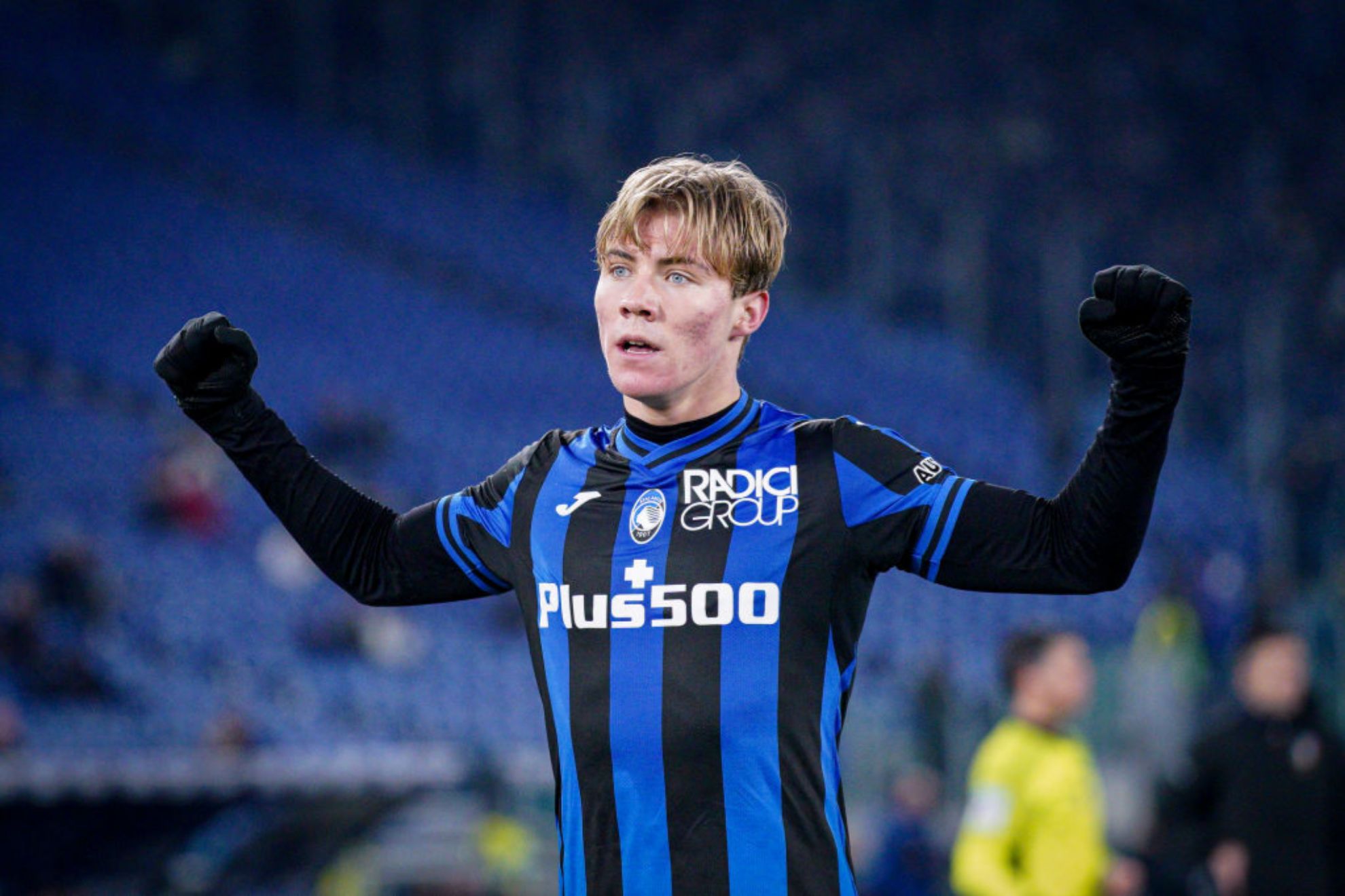 Who does Rasmus Højlund play for?