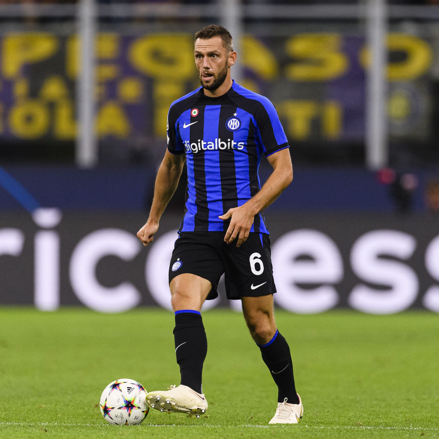 Stefan de Vrij wife: Is Stefan de Vrij married?