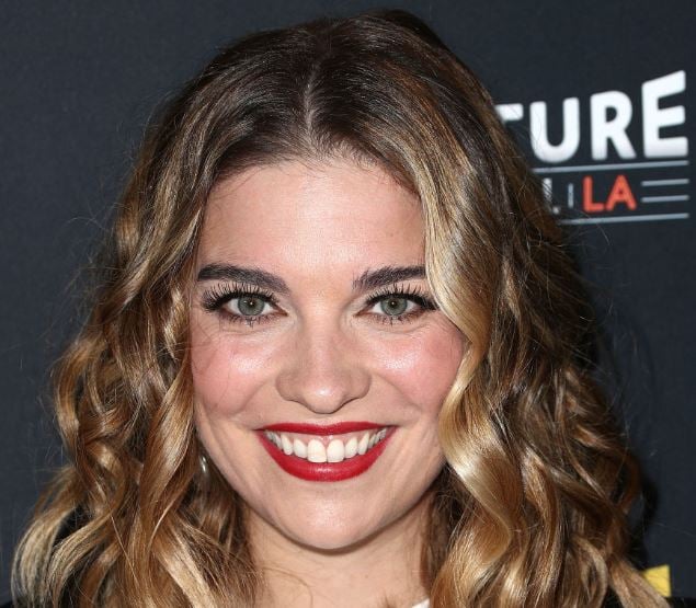 Annie Murphy Parents: Meet her Mom and Dad
