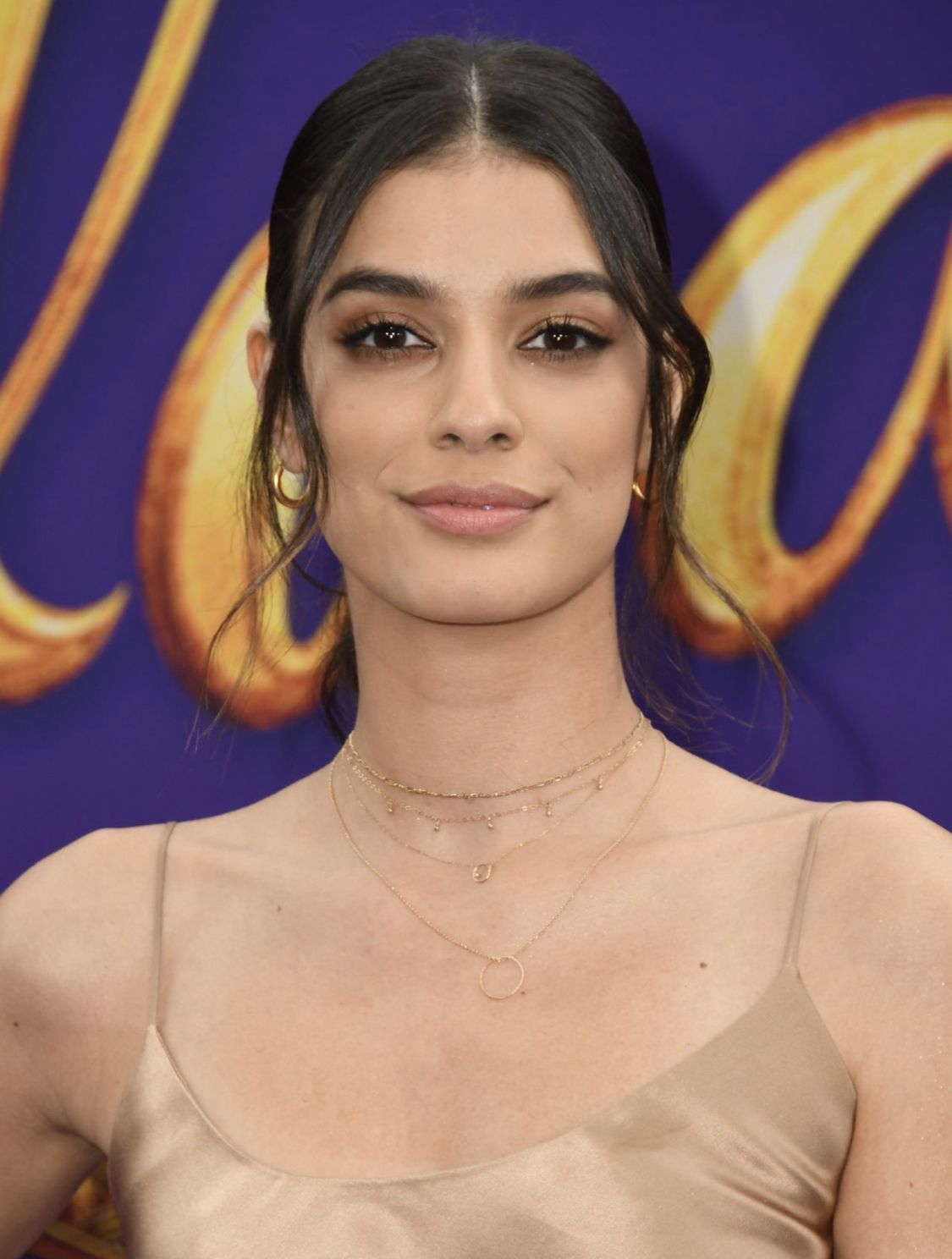 Is Laysla de Oliveira in Season 2?