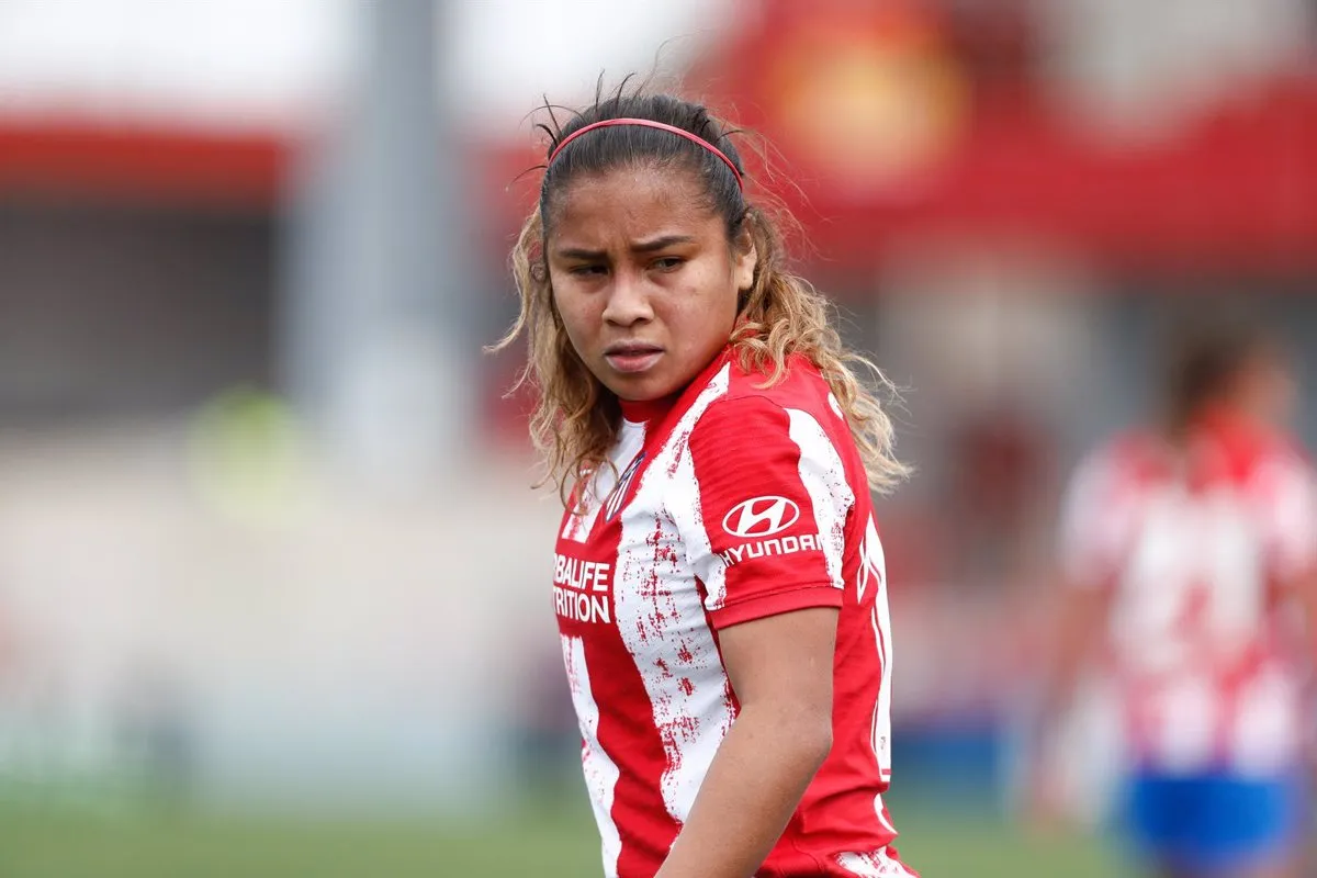 Leicy Santos Current Teams, Education, Age, Height, Stats