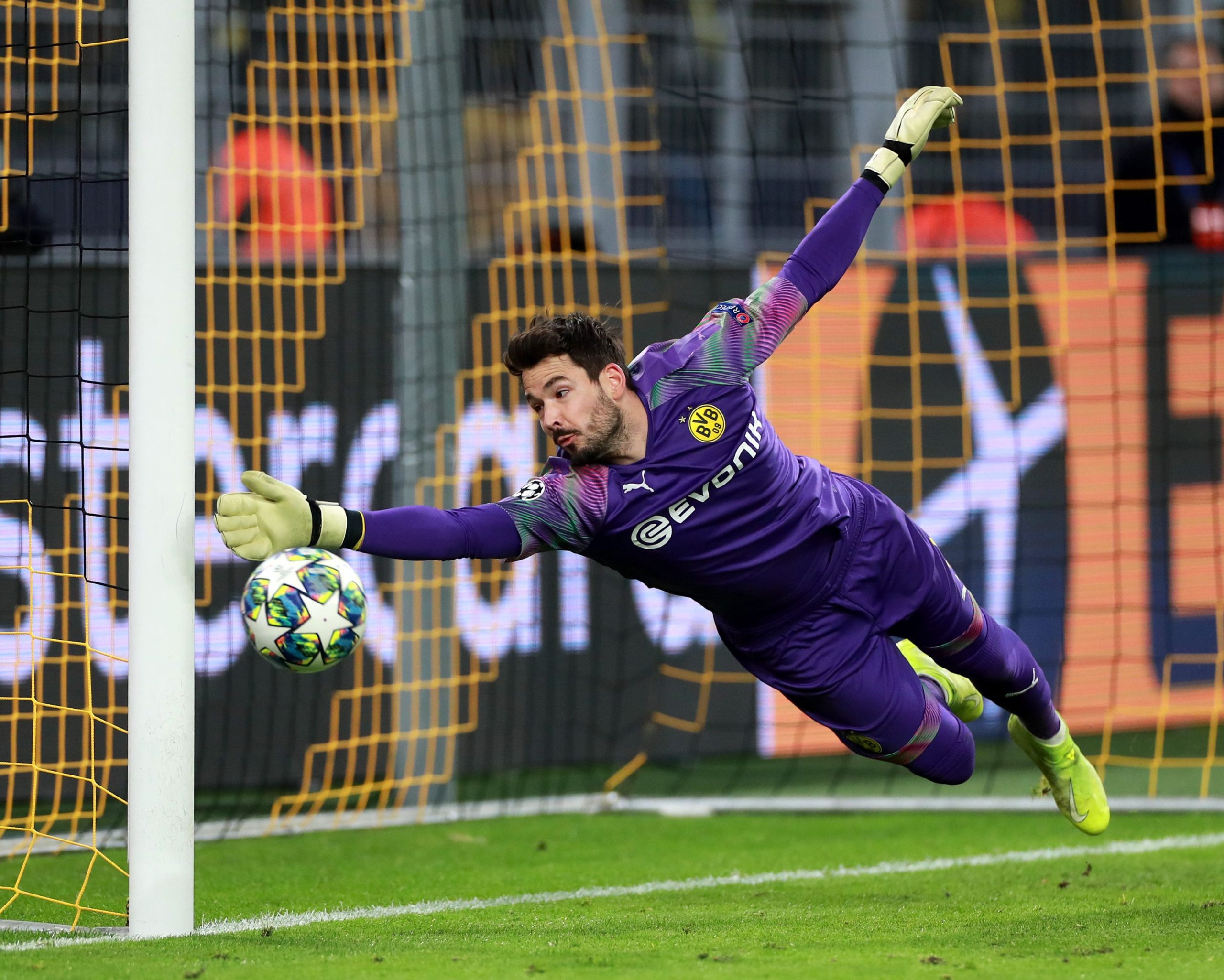 Roman Bürki wife: Is Roman Bürki married?