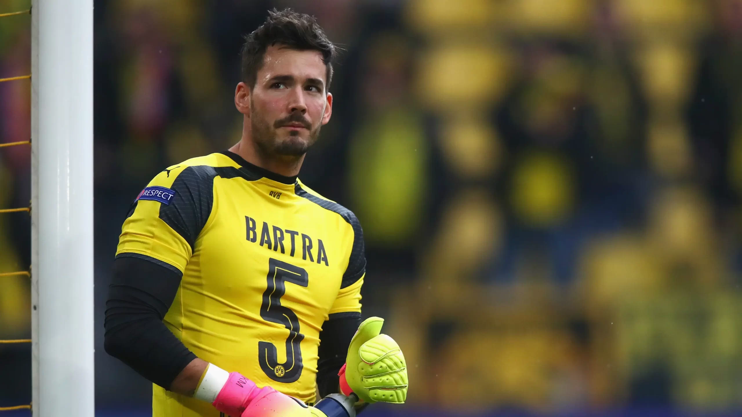 Roman Bürki Teams Played, Height, Jersey Number, FIFA 23, Transfermarkt, Dating History