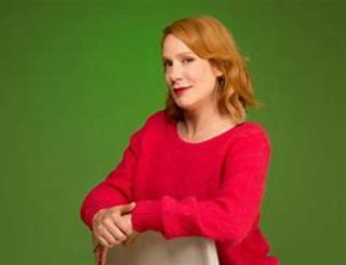 Where is Sara Barron from? How good is Sara Barron?