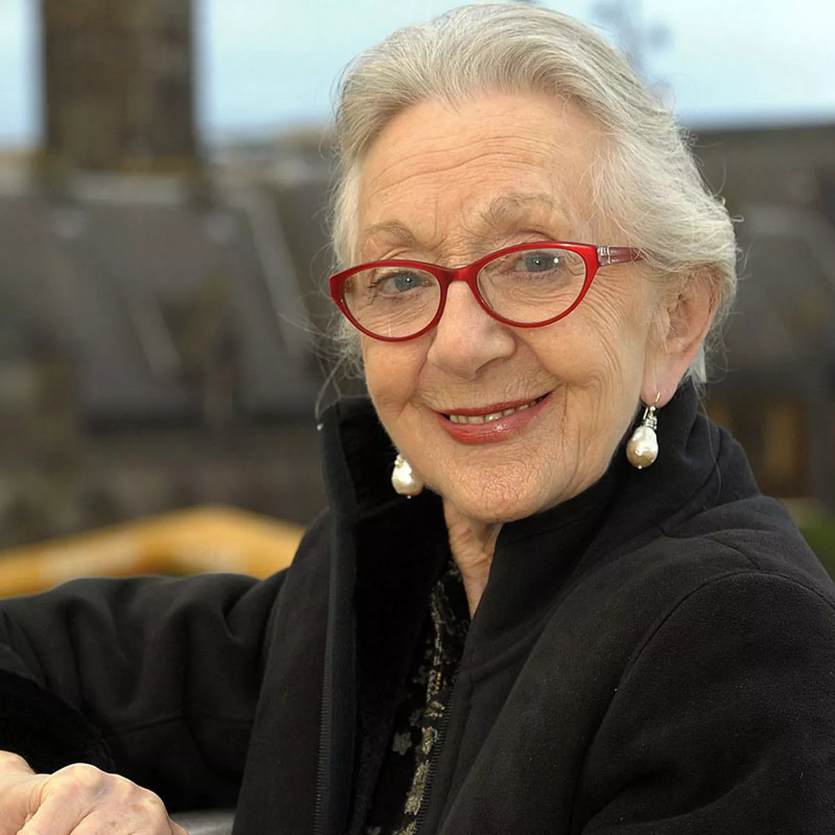 Thelma Barlow Age, Height, Movies and TV Shows, Education, Family