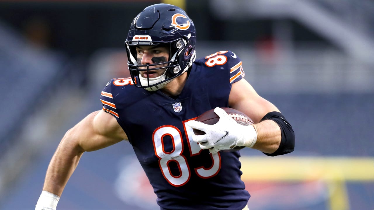 Is Cole Kmet still on the Bears? What number is Cole Kmet on the Bears?