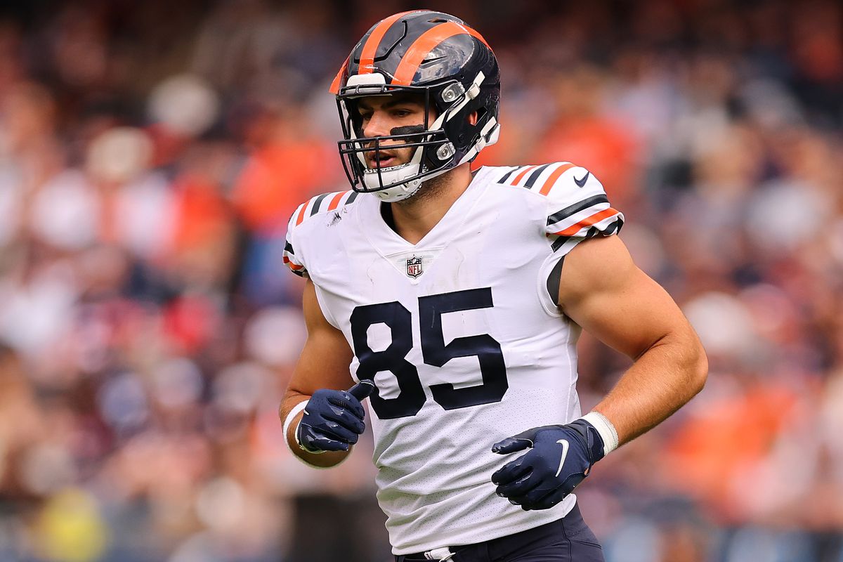Cole Kmet Age, Weight, Stats, Current Team, Position, Nationality