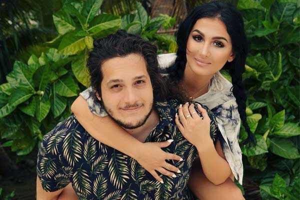 Did Lia and Sausage break up?