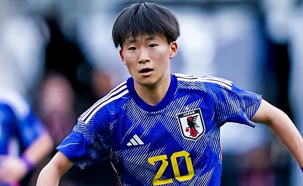 Aoba Fujino Age, Nationality, Position, Instagram, Current Team
