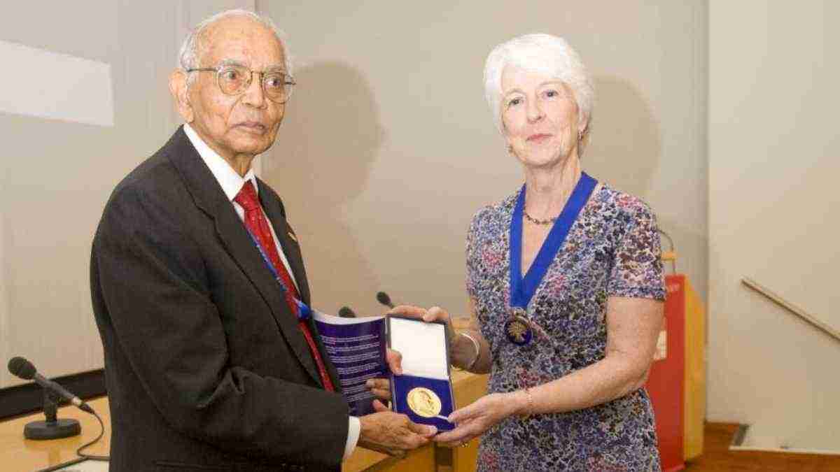 What is the full form of CR Rao? What is the contribution of CR Rao in mathematics?