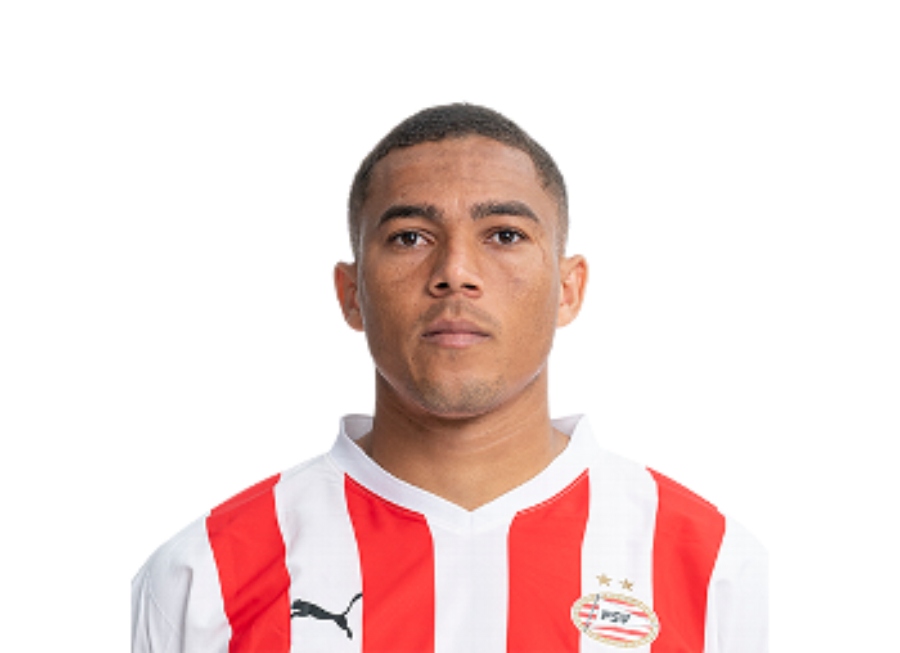 Las Palmas Make Bid for Fulham Striker Carlos Vinicius