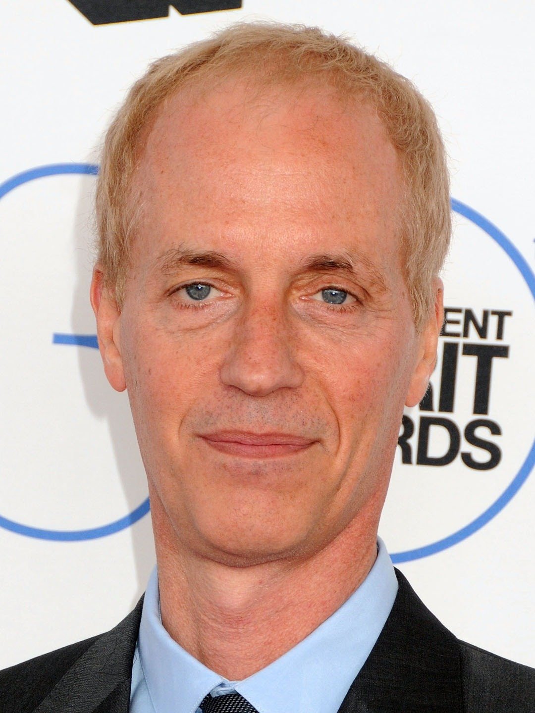 Is Tony Gilroy related to Dan Gilroy?