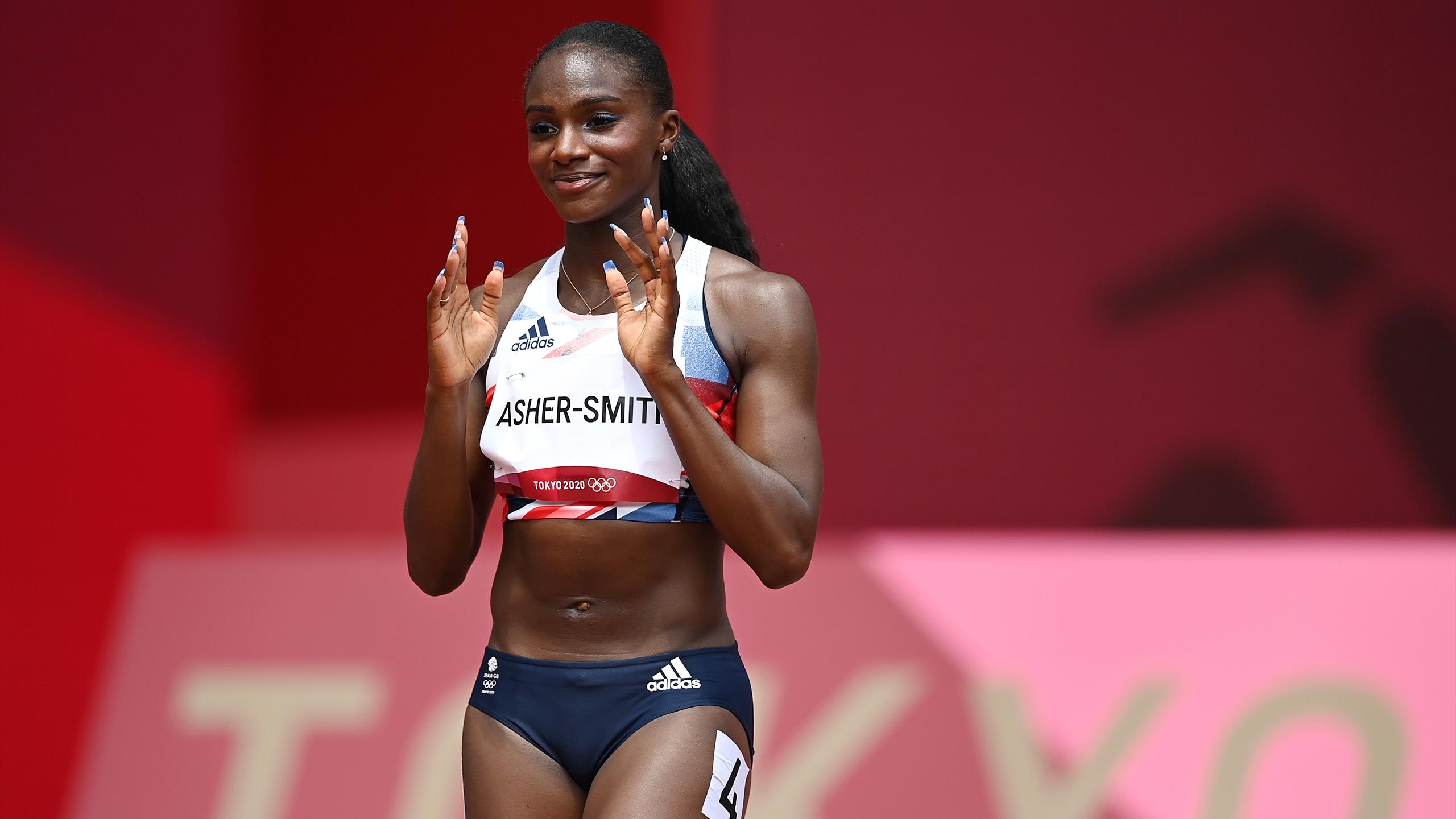 What are some interesting facts about Dina Asher-Smith?
