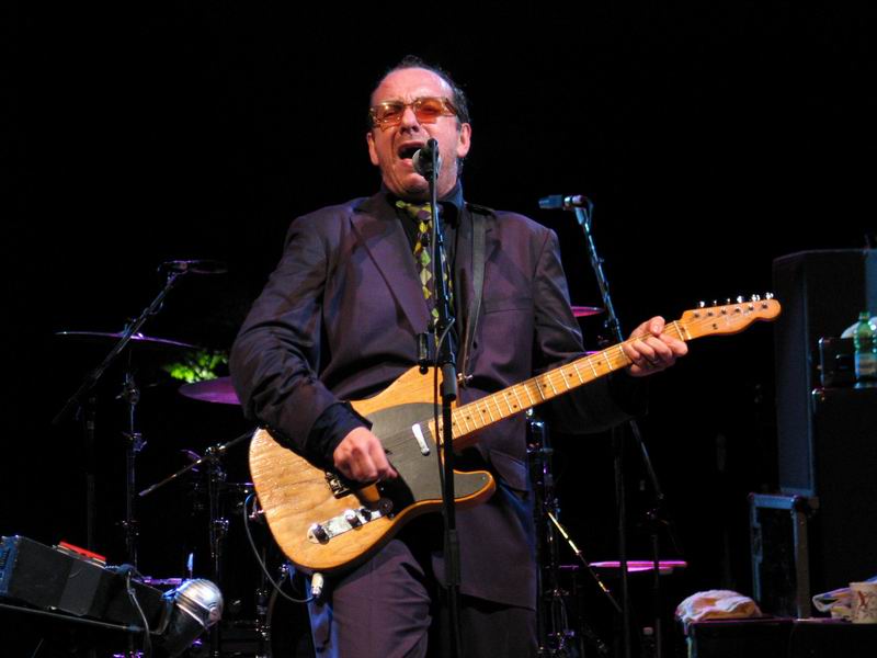 Elvis Costello Age, Height, Songs, Music Groups, Education, Family