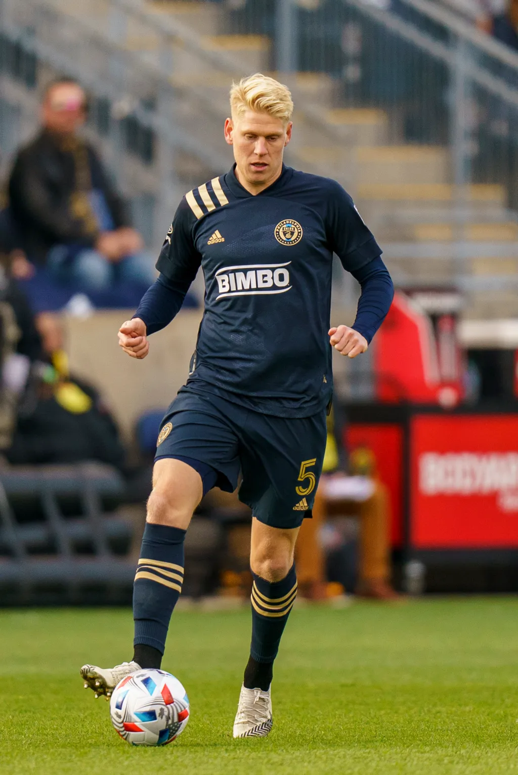 Jakob Glesnes Salary: How Much Does Jakob Glesnes Make?