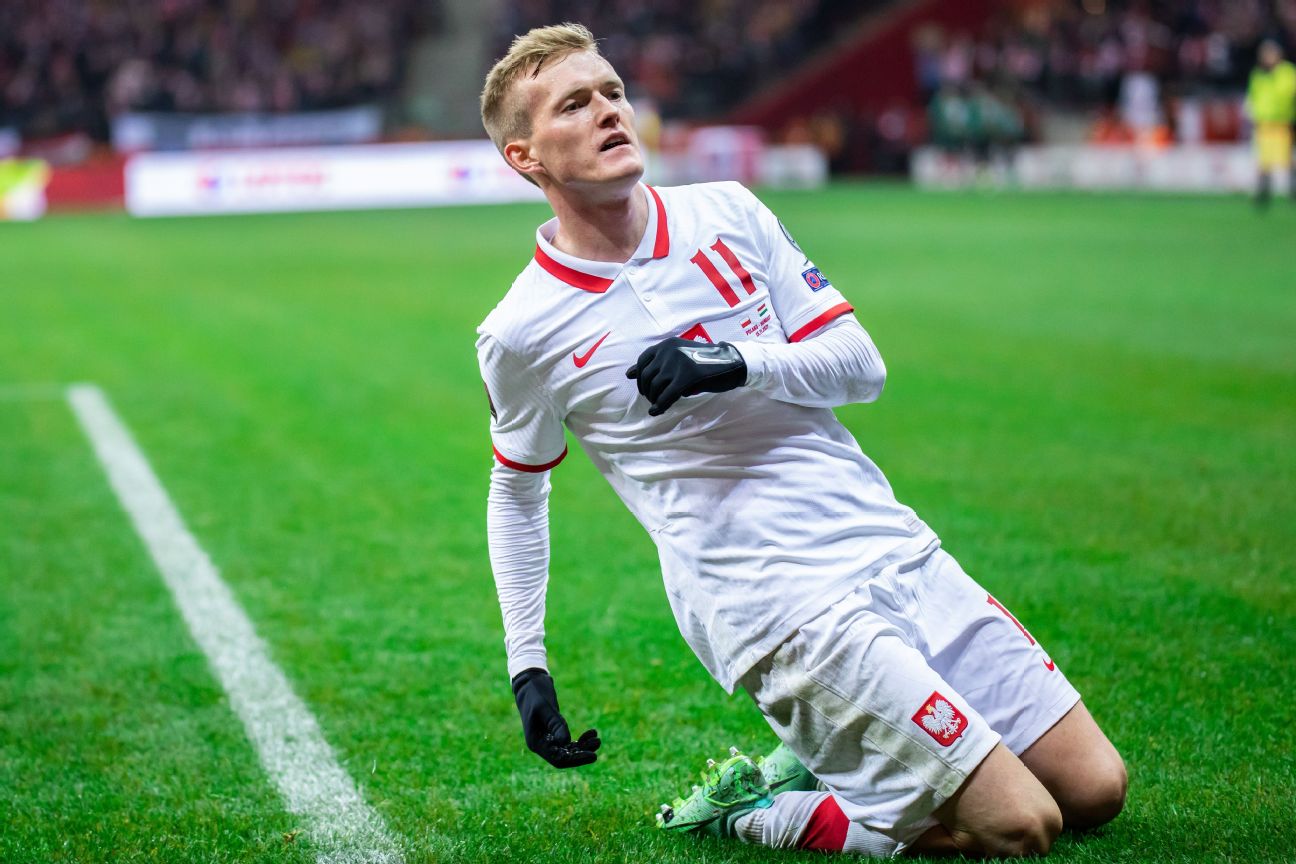 Karol Świderski Age, Position, Nationality, Current Team, Jersey Number