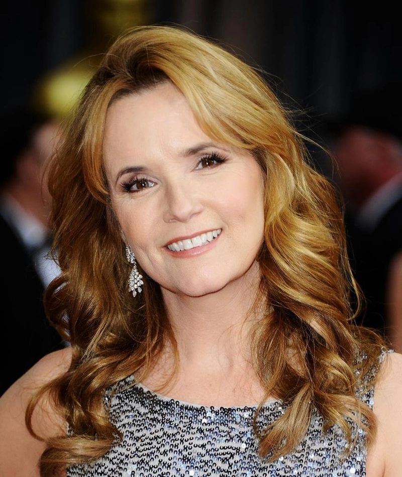 Lea Thompson Net Worth: How rich is Lea Thompson?