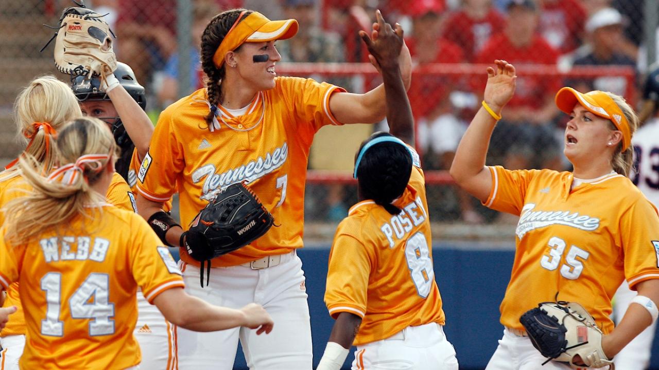 How many strikeouts did Monica Abbott have at Tennessee? When did Monica Abbott play at Tennessee?