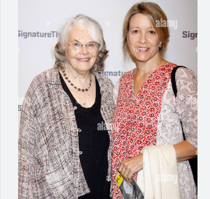 Lois Smith Daughter: Meet Moon Elizabeth Smith