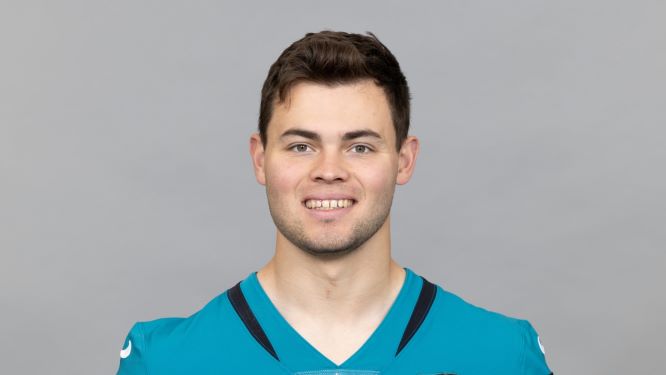 Nathan Rourke Age, Draft, College, Salary, Stats, Contract