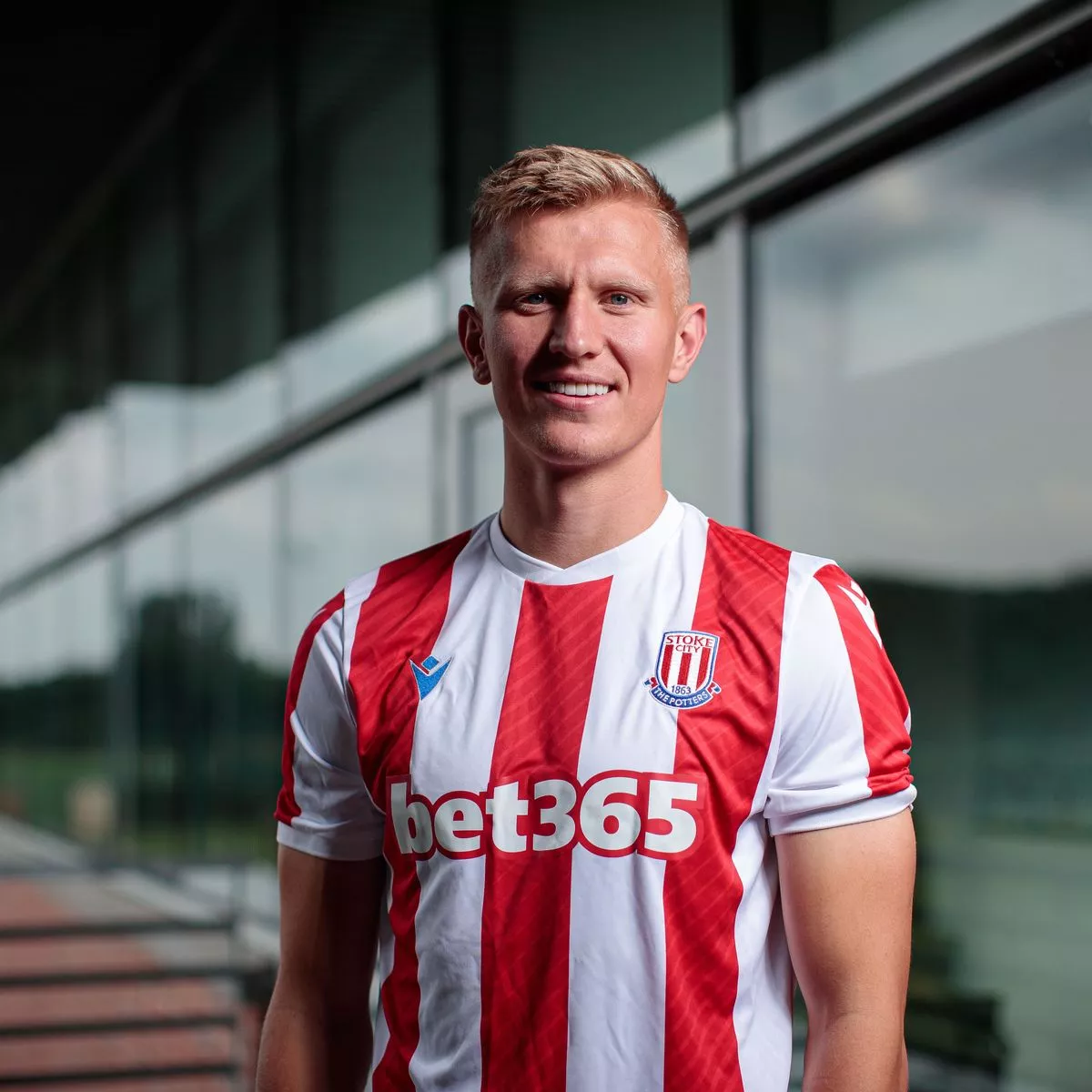 Sam Surridge Age, FIFA 23 Rating, Transfer News, Instagram, Stats, Position, Nationality