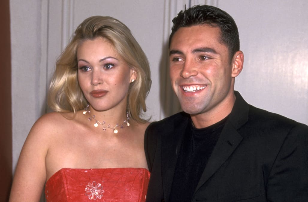 Was Shanna Moakler married to Oscar De La Hoya? How many years were Travis Barker and Shanna Moakler married?