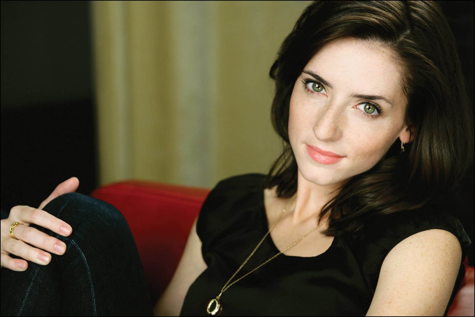 Anna Carey Nationality, Books, Awards, Age, Height, Instagram