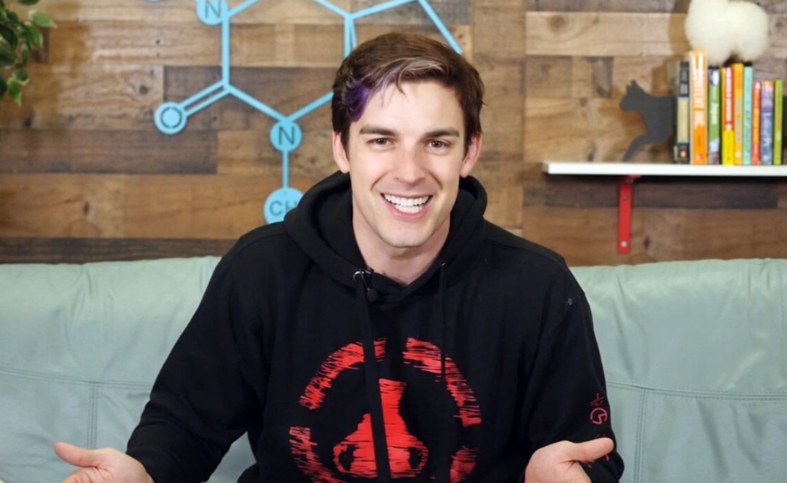 MatPat height: How tall is MatPat game theory?