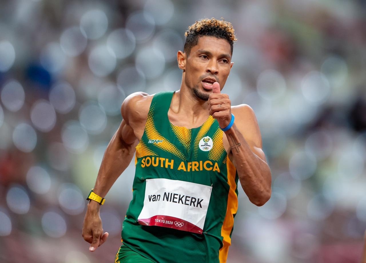 How fast did Wayde van Niekerk run? Who trains Wayde van Niekerk?