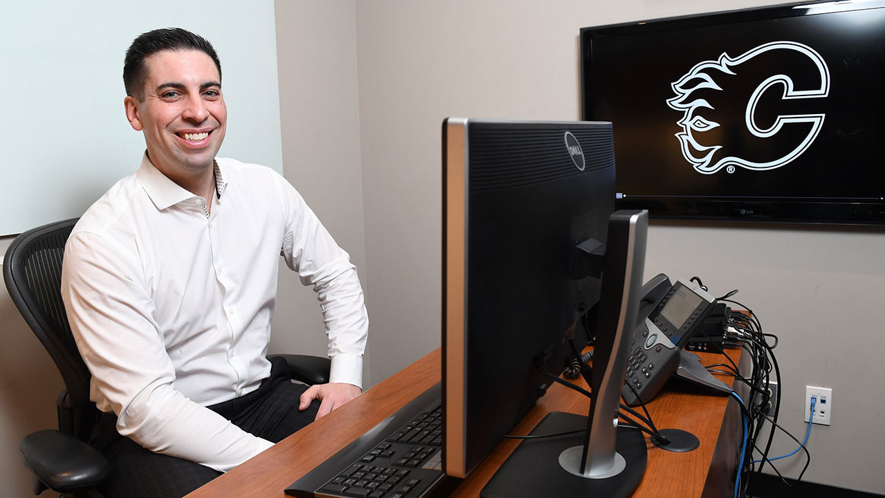 Who is the AGM snow on the Calgary Flames?