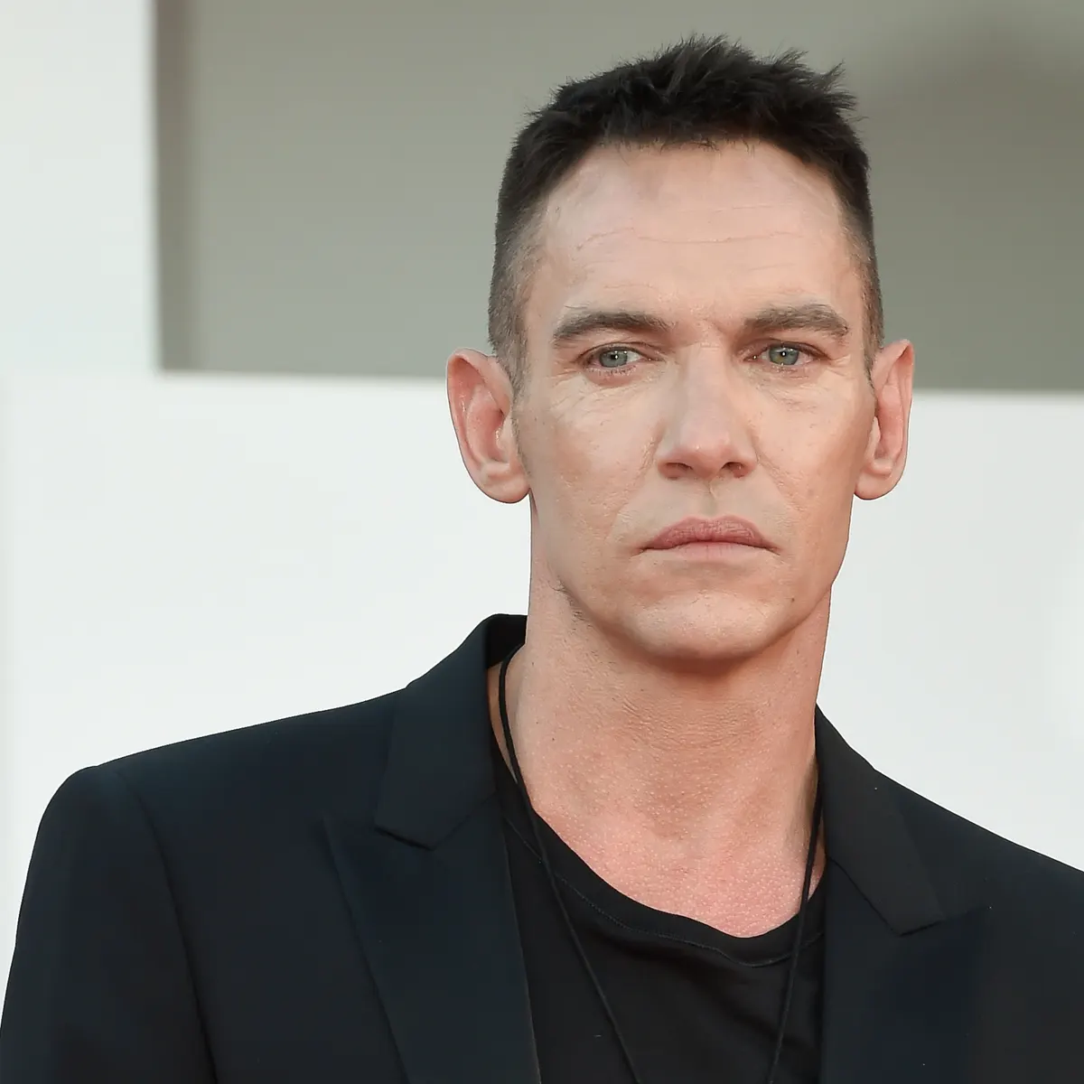 Why did Jonathan Rhys Meyers leave Vikings? How much did Jonathan Rhys Meyers make from Vikings?