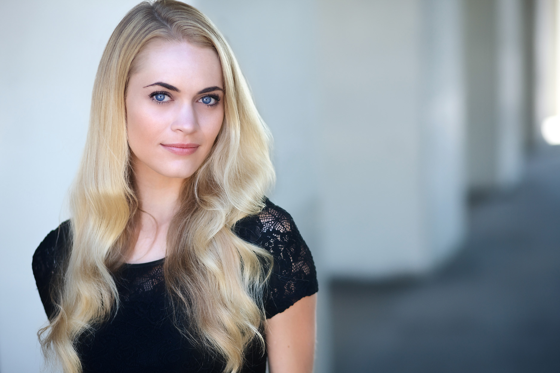 Meet Colin Woodell‘s sister Keelin Woodell