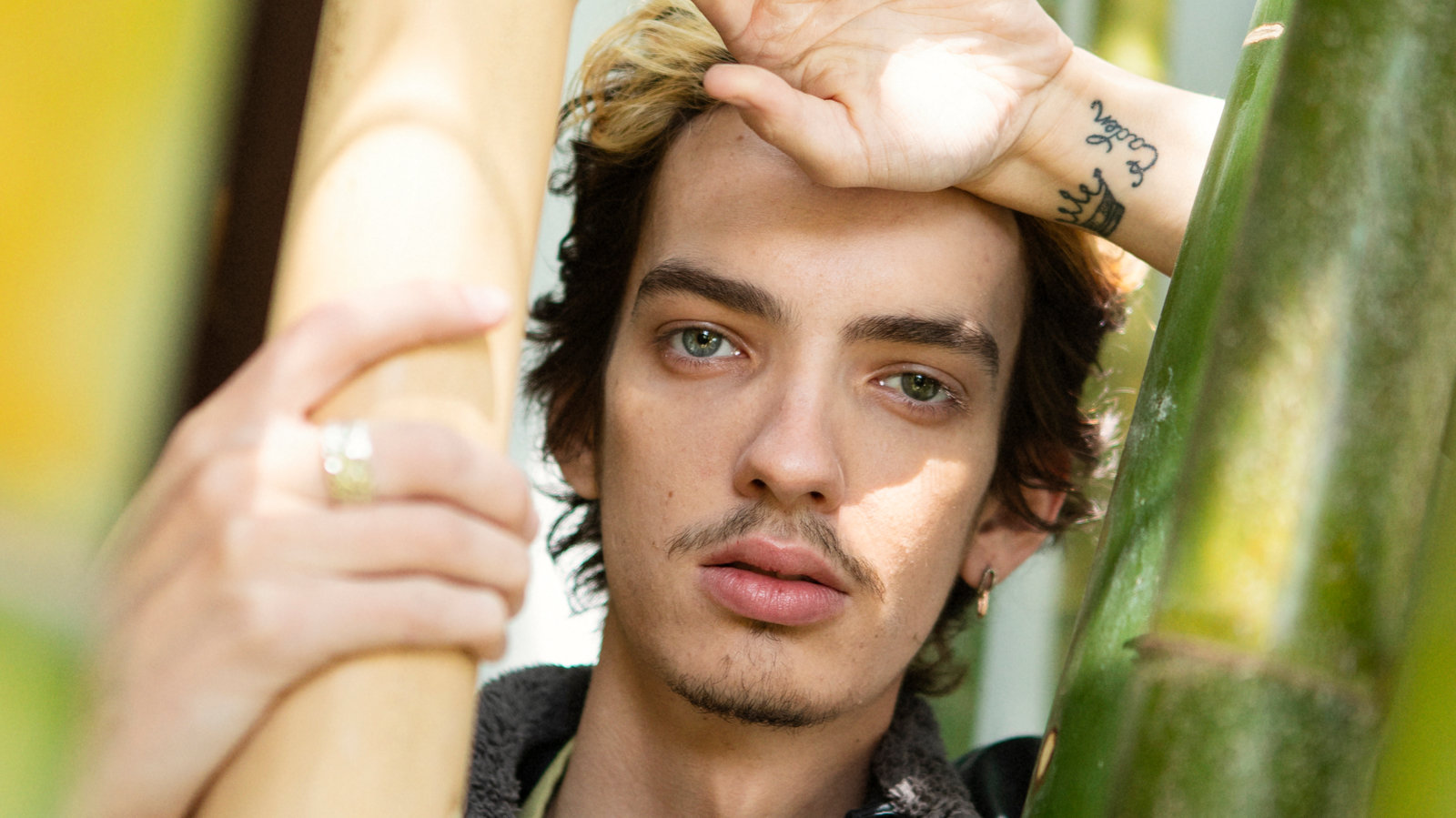 Where was Kodi Smit-McPhee born? Where does Kodi Smit-McPhee live?